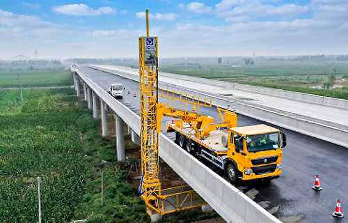 橋梁檢測(cè)車(chē)