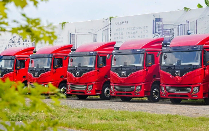 燃動(dòng)福建！百臺(tái)徐工新能源電動(dòng)牽引車(chē)交付