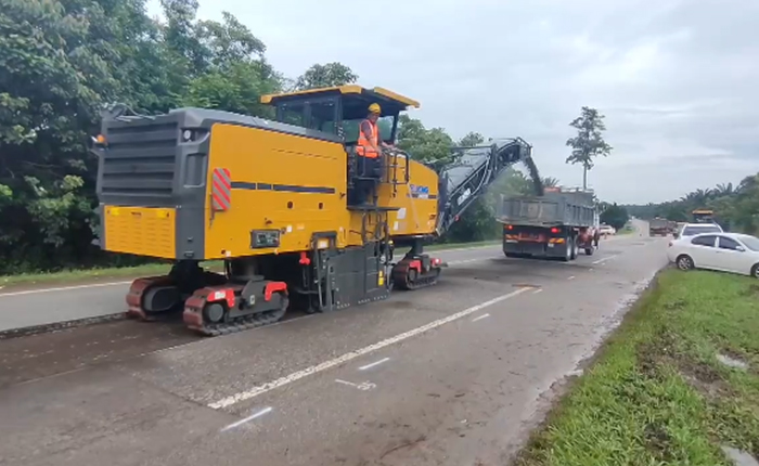 徐工成套道路機械油面施工，這次在馬來西亞！